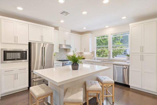 2239 Mora Place, Mountain View, CA 94040