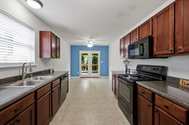 1329 Harrington Court, Lexington, KY 40511