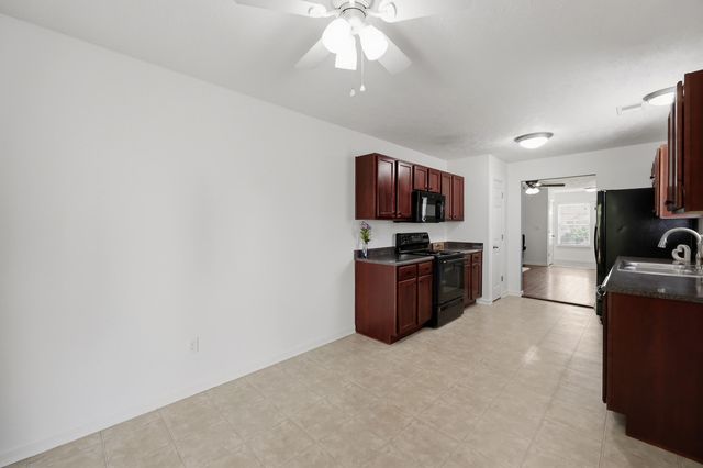 1329 Harrington Court, Lexington, KY 40511