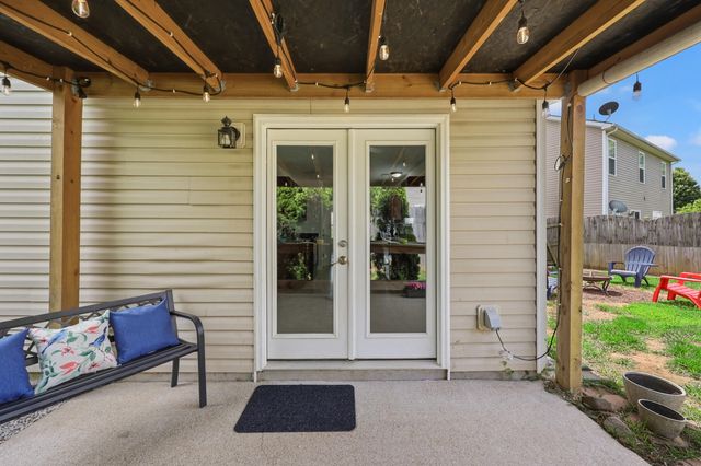 1329 Harrington Court, Lexington, KY 40511