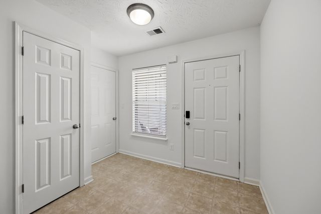 1329 Harrington Court, Lexington, KY 40511