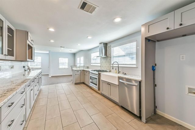 7341 Oak Hill Drive, Houston, TX 77087