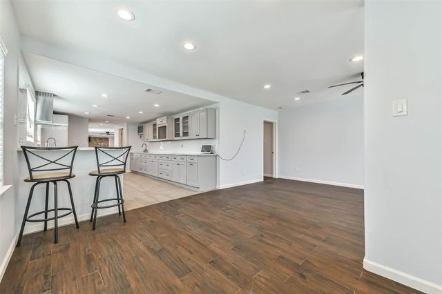 7341 Oak Hill Drive, Houston, TX 77087