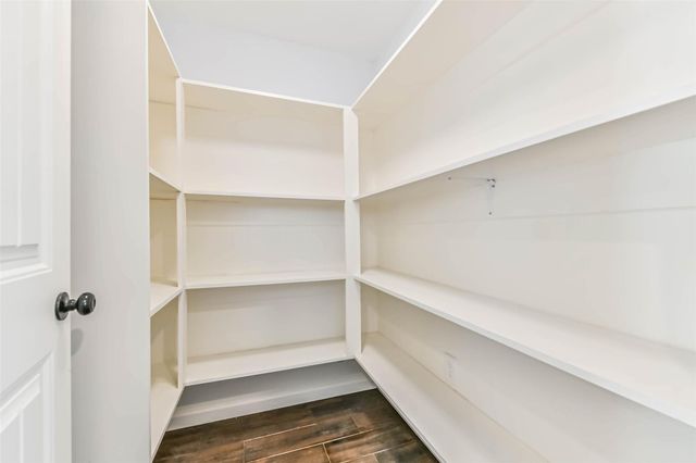 7341 Oak Hill Drive, Houston, TX 77087