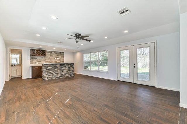 7341 Oak Hill Drive, Houston, TX 77087