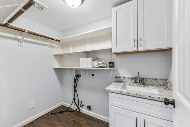 7341 Oak Hill Drive, Houston, TX 77087