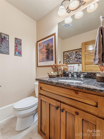 129 Ivy Ridge I-26, Lake Toxaway, NC 28747