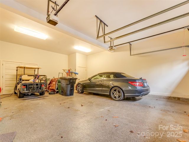 129 Ivy Ridge I-26, Lake Toxaway, NC 28747