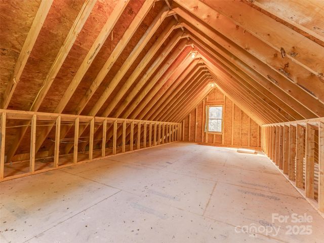 129 Ivy Ridge I-26, Lake Toxaway, NC 28747