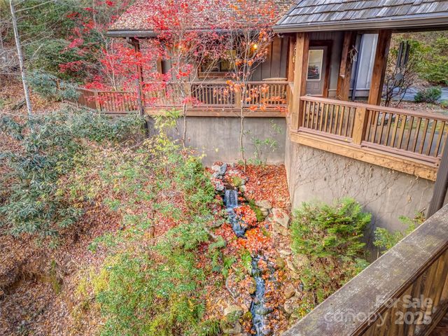 129 Ivy Ridge I-26, Lake Toxaway, NC 28747