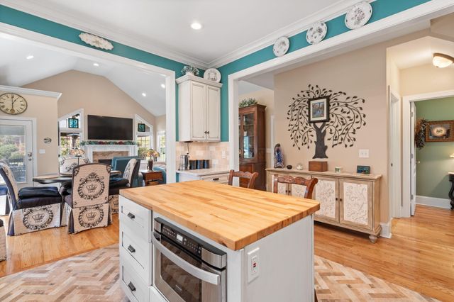 8961 Gentle Mist Circle, Ooltewah, TN 37363