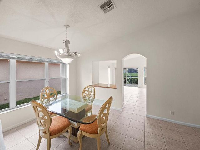 5111 Pelican Cove Drive, Boynton Beach, FL 33437