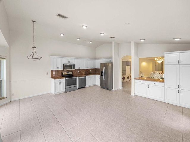 5111 Pelican Cove Drive, Boynton Beach, FL 33437