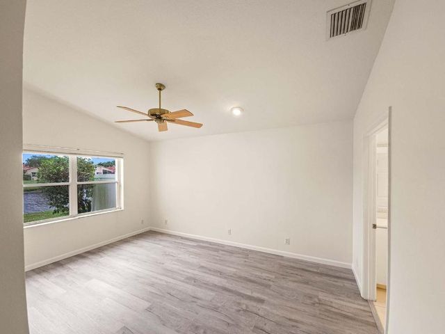 5111 Pelican Cove Drive, Boynton Beach, FL 33437