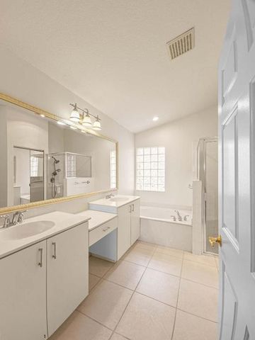 5111 Pelican Cove Drive, Boynton Beach, FL 33437