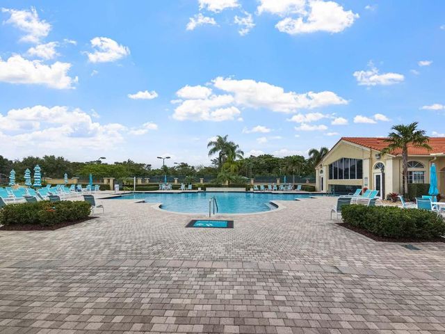 5111 Pelican Cove Drive, Boynton Beach, FL 33437