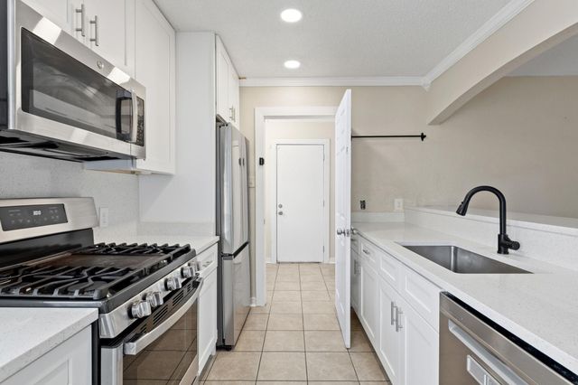 2401 Lasso DR, Round Rock, TX 78681