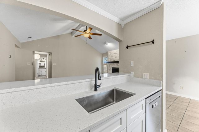 2401 Lasso DR, Round Rock, TX 78681