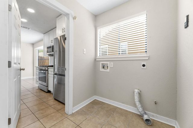 2401 Lasso DR, Round Rock, TX 78681