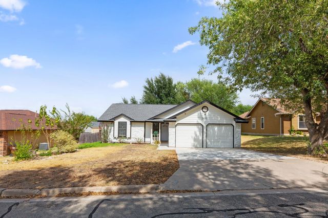 2401 Lasso DR, Round Rock, TX 78681