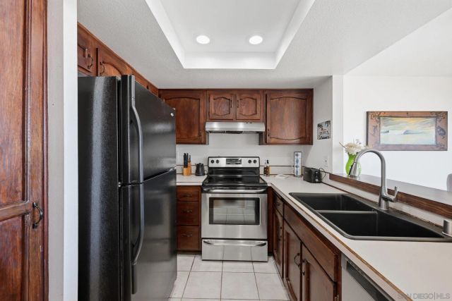 908 Caminito Madrigal Unit H, Carlsbad, CA 92011