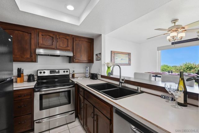 908 Caminito Madrigal Unit H, Carlsbad, CA 92011