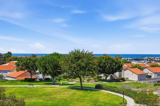 908 Caminito Madrigal Unit H, Carlsbad, CA 92011