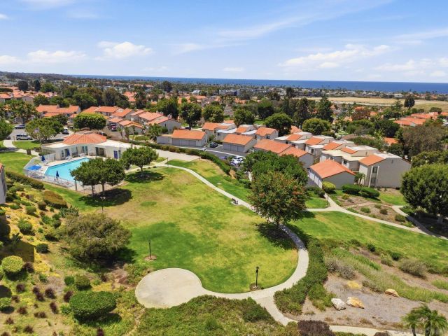 908 Caminito Madrigal Unit H, Carlsbad, CA 92011