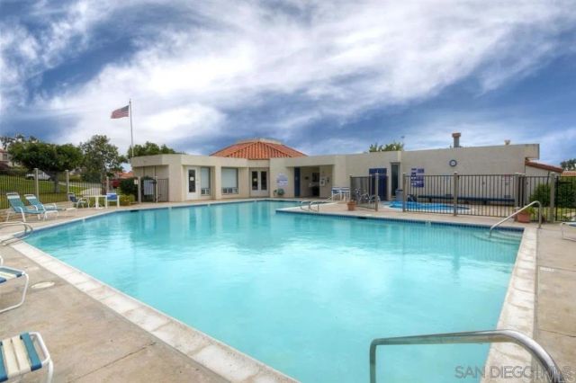 908 Caminito Madrigal Unit H, Carlsbad, CA 92011