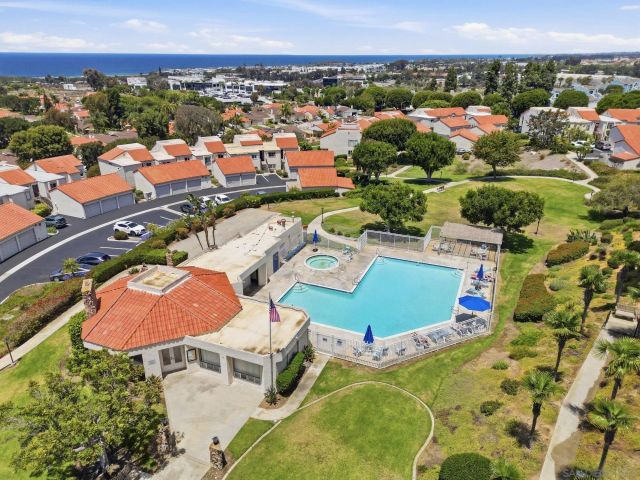 908 Caminito Madrigal Unit H, Carlsbad, CA 92011