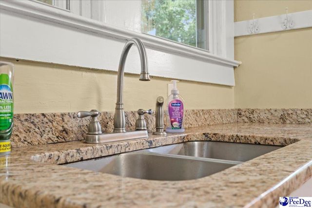 1009 Madison Avenue, Florence, SC 29501