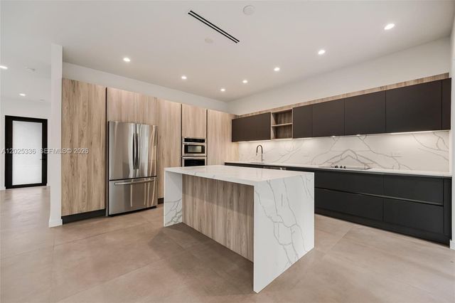 3370 Thomas Avenue, Miami, FL 33133