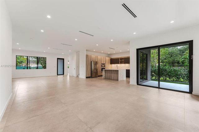 3370 Thomas Avenue, Miami, FL 33133