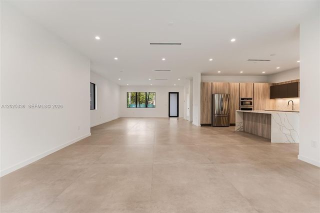 3370 Thomas Avenue, Miami, FL 33133