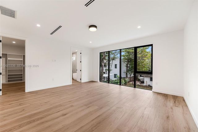 3370 Thomas Avenue, Miami, FL 33133