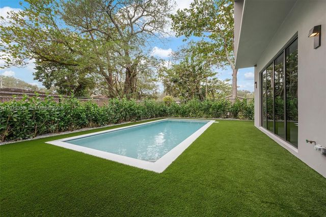 3370 Thomas Avenue, Miami, FL 33133