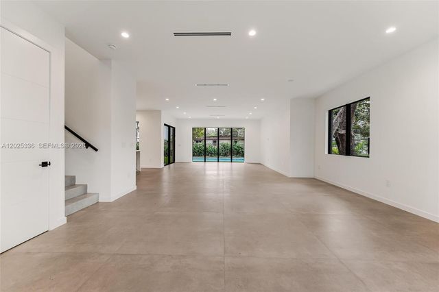 3370 Thomas Avenue, Miami, FL 33133