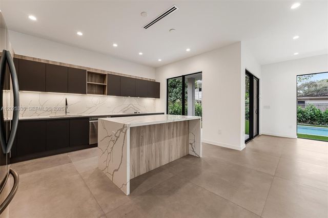 3370 Thomas Avenue, Miami, FL 33133