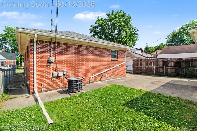 18825 Hanna Street, Melvindale, MI 48122