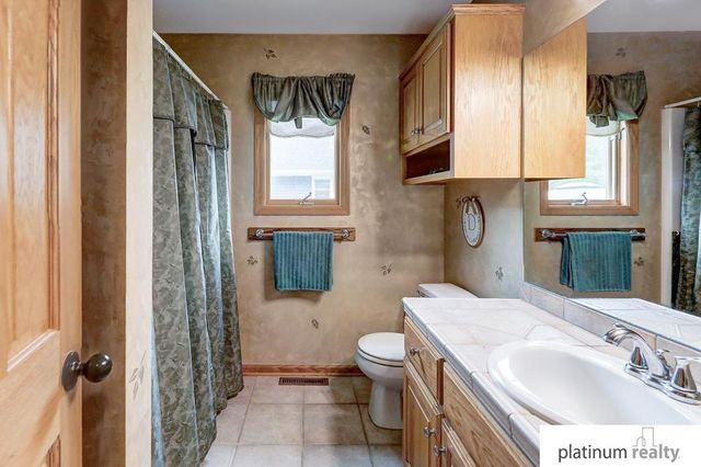 1406 Barber Street, Fremont, NE 68025