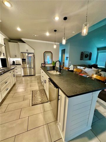 690 Malbec Road, Tontitown, AR 72762