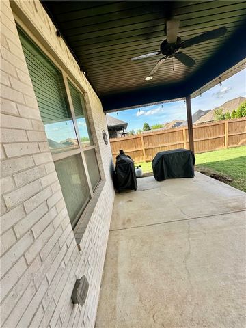 690 Malbec Road, Tontitown, AR 72762