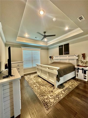 690 Malbec Road, Tontitown, AR 72762