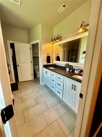 690 Malbec Road, Tontitown, AR 72762