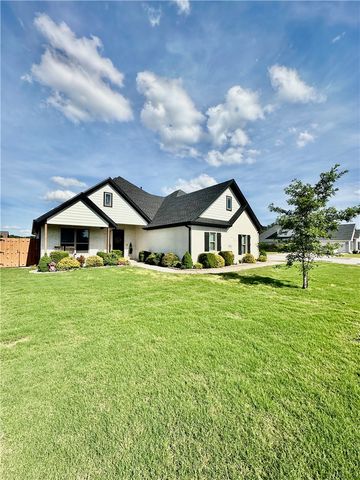 690 Malbec Road, Tontitown, AR 72762