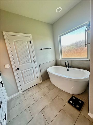 690 Malbec Road, Tontitown, AR 72762