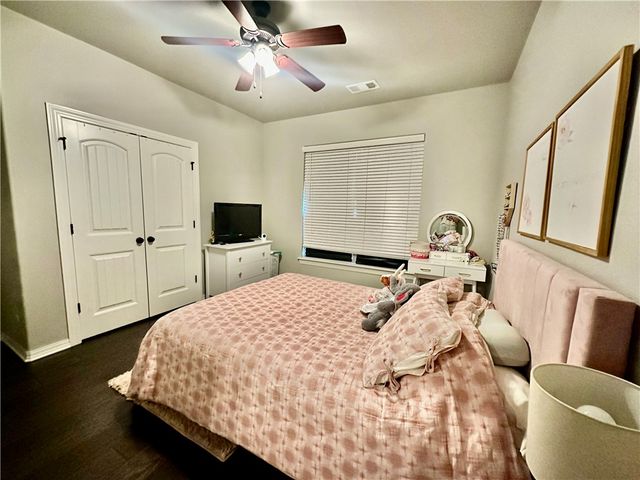 690 Malbec Road, Tontitown, AR 72762