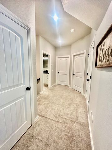 690 Malbec Road, Tontitown, AR 72762