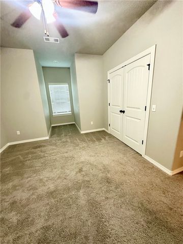 690 Malbec Road, Tontitown, AR 72762