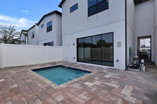 212 VILLA DOMANI CIRCLE, Davenport, FL 33896